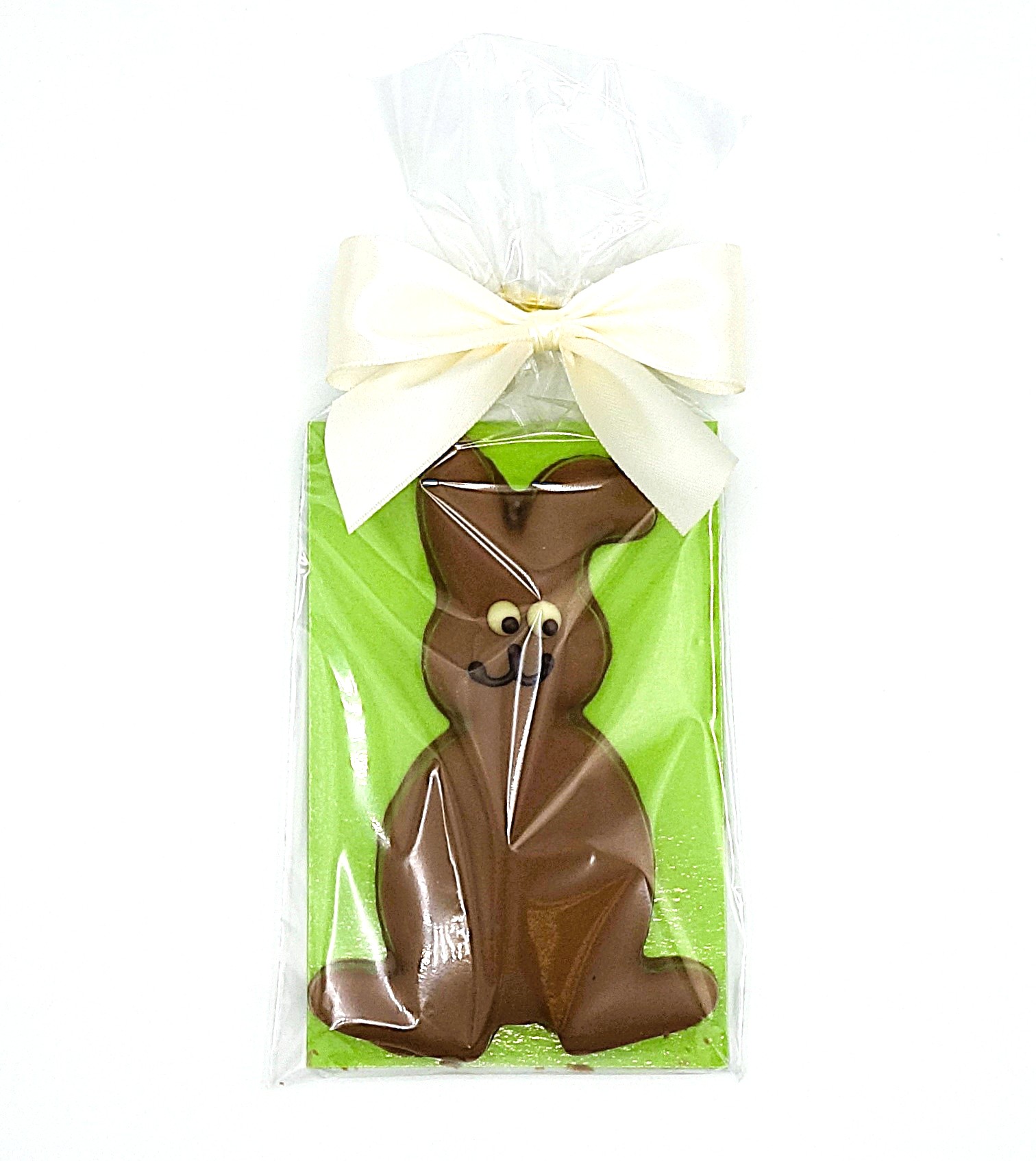 Nougat Hase sitzend mit Gesicht